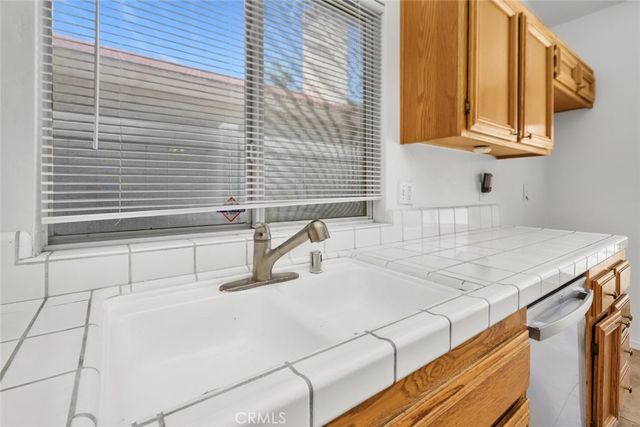 8604 Winlock, Bakersfield, CA 93312