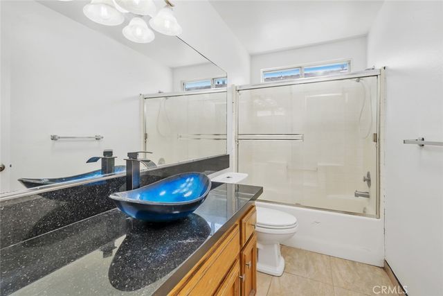 8604 Winlock, Bakersfield, CA 93312