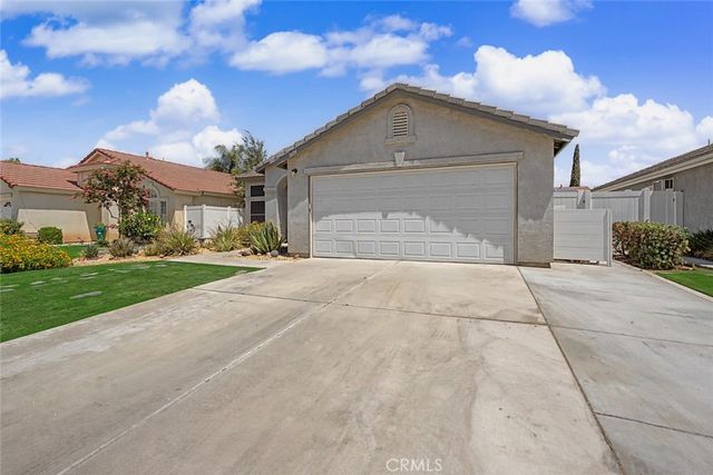 8604 Winlock, Bakersfield, CA 93312
