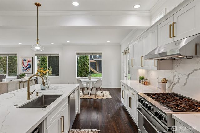 20212 83rd Place NE, Kenmore, WA 98028