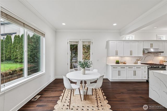 20212 83rd Place NE, Kenmore, WA 98028