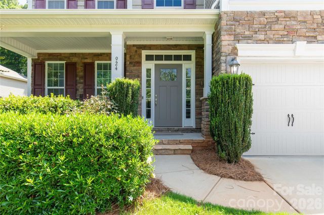 924 Autumn Glen Court, Clover, SC 29710
