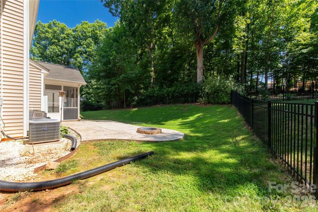 924 Autumn Glen Court, Clover, SC 29710