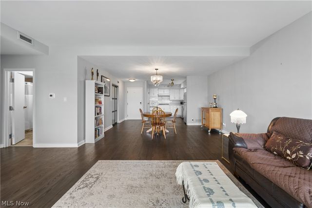 275 N Portage Path 6C, Akron, OH 44303
