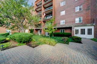 515 N Main Street 5F-S, Glen Ellyn, IL 60137