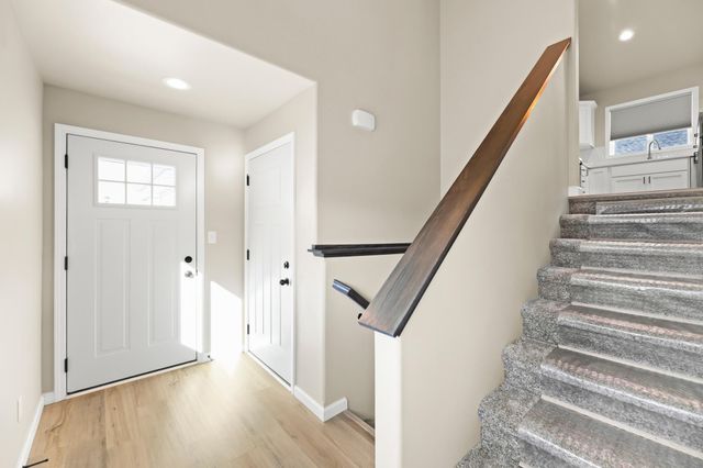 6009 80th Avenue S, Horace, ND 58047