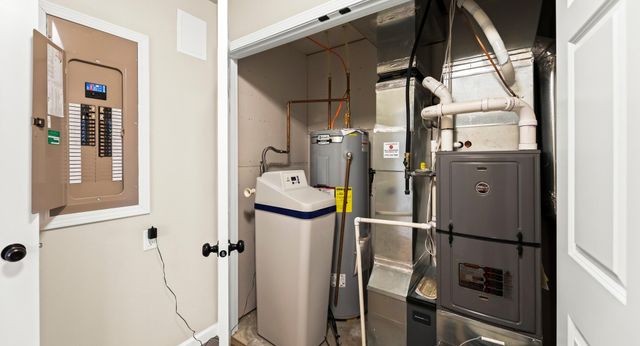 6009 80th Avenue S, Horace, ND 58047