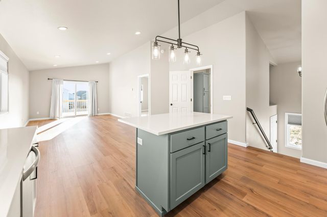 6009 80th Avenue S, Horace, ND 58047