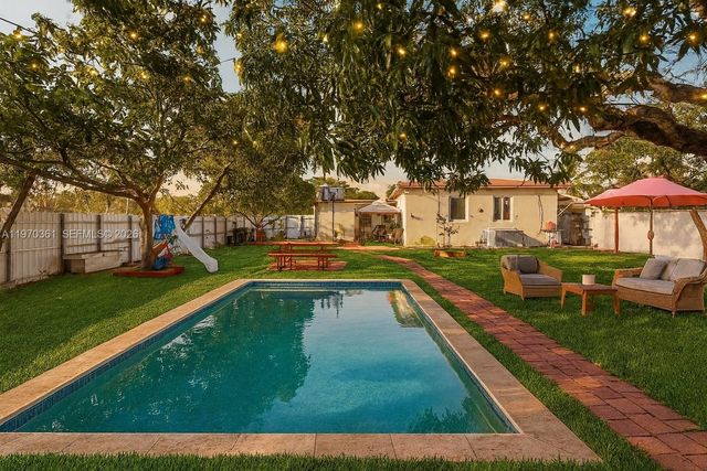 380 NW 133rd St, North Miami, FL 33168