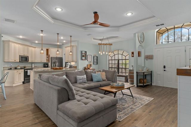 46 FRINGETREE STREET, Homosassa, FL 34446