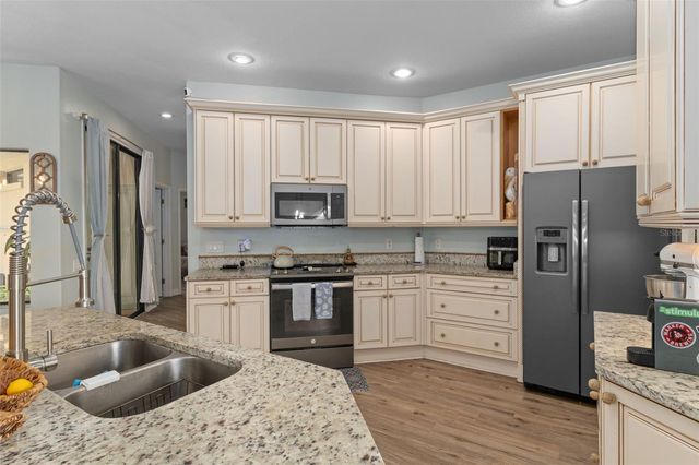 46 FRINGETREE STREET, Homosassa, FL 34446