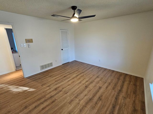 1817 Rhinevalley Drive, Arlington, TX 76012