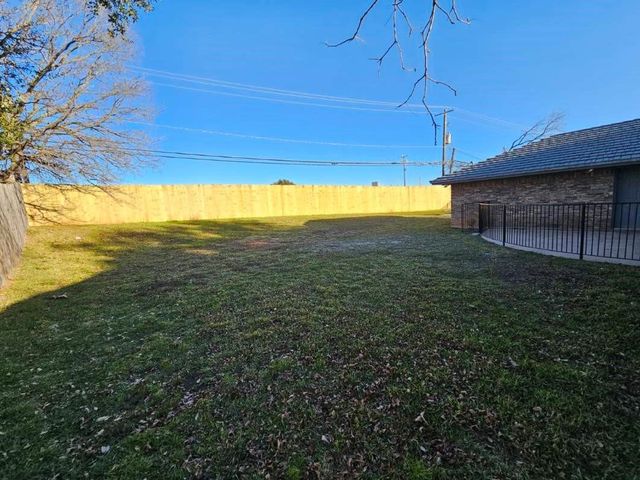 1817 Rhinevalley Drive, Arlington, TX 76012