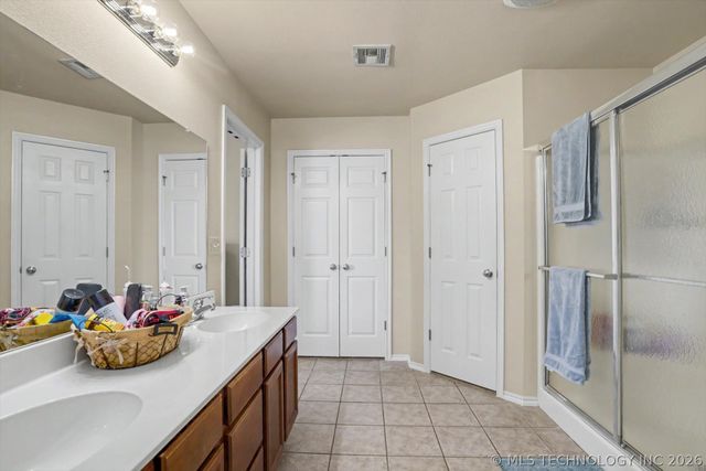 20316 E 43rd Street S, Broken Arrow, OK 74014