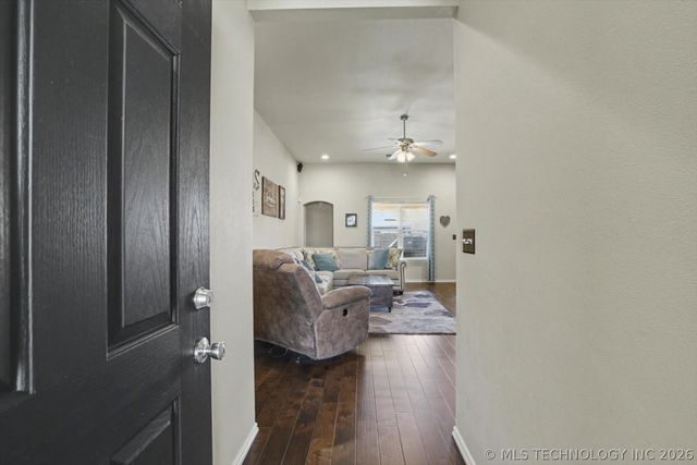 20316 E 43rd Street S, Broken Arrow, OK 74014