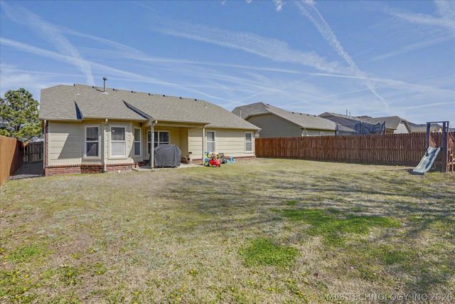 20316 E 43rd Street S, Broken Arrow, OK 74014