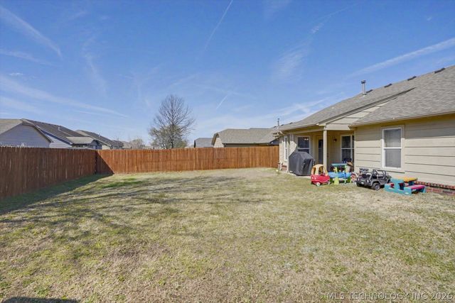 20316 E 43rd Street S, Broken Arrow, OK 74014
