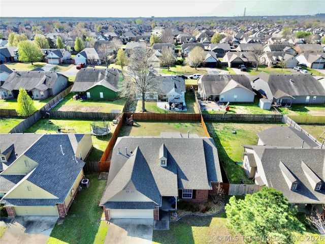 20316 E 43rd Street S, Broken Arrow, OK 74014