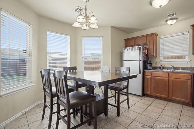 20316 E 43rd Street S, Broken Arrow, OK 74014