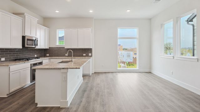 905 Meadowcrest Drive, Plano, TX 75075