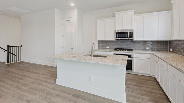 905 Meadowcrest Drive, Plano, TX 75075