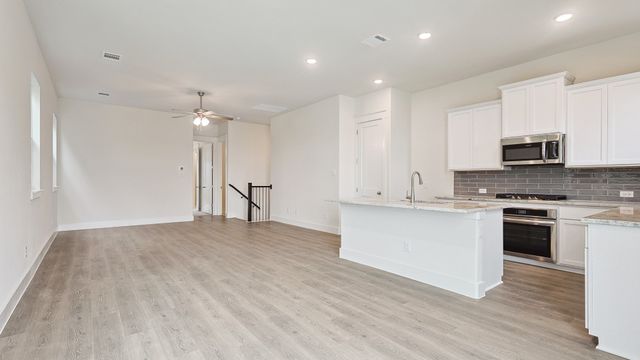 905 Meadowcrest Drive, Plano, TX 75075