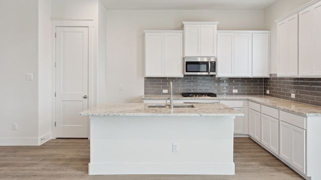 905 Meadowcrest Drive, Plano, TX 75075