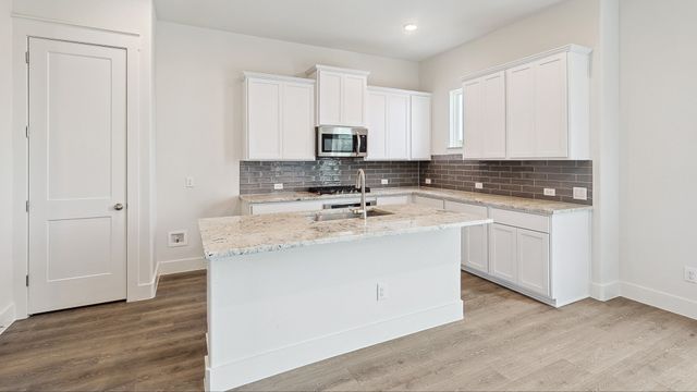 905 Meadowcrest Drive, Plano, TX 75075