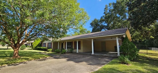 1511 Shrewsbury, Dothan, AL 36301