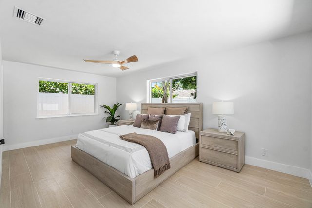 723 SW 27th Terrace, Boynton Beach, FL 33435