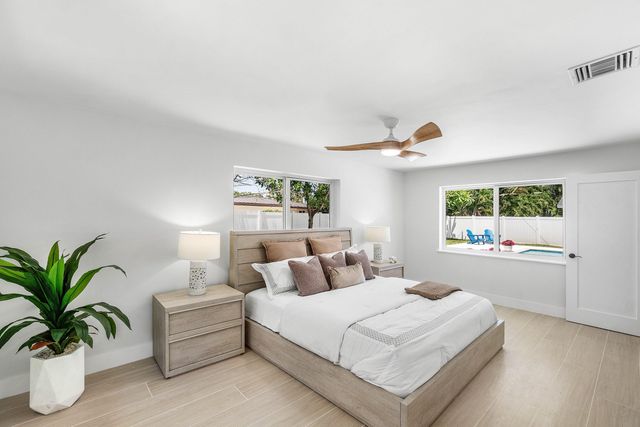 723 SW 27th Terrace, Boynton Beach, FL 33435