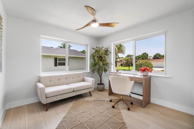 723 SW 27th Terrace, Boynton Beach, FL 33435