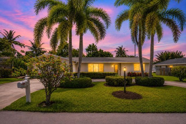723 SW 27th Terrace, Boynton Beach, FL 33435