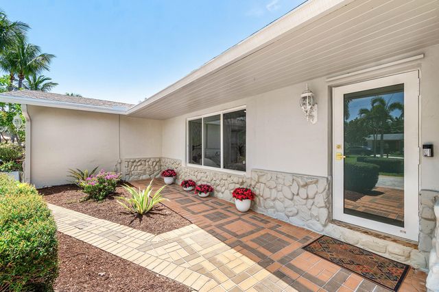 723 SW 27th Terrace, Boynton Beach, FL 33435