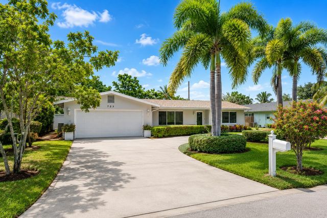 723 SW 27th Terrace, Boynton Beach, FL 33435