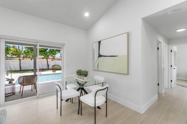 723 SW 27th Terrace, Boynton Beach, FL 33435