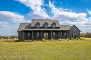 115 Country View Lane, Schulenburg, TX 78956