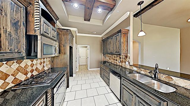 17332 Hardwood Place, Edmond, OK 73012