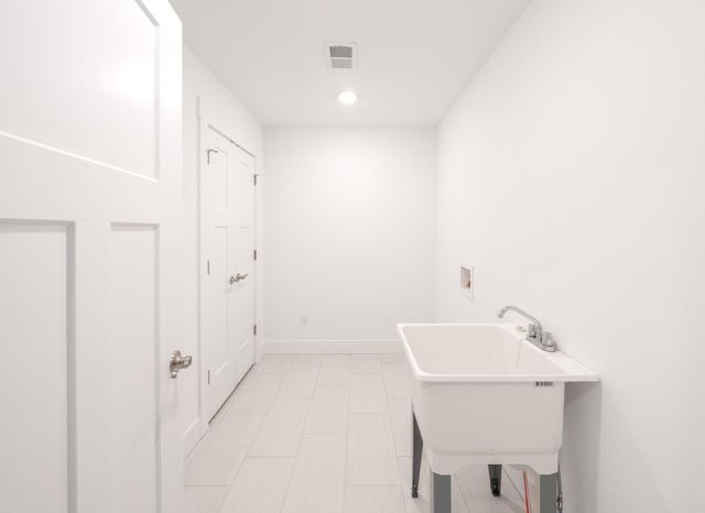 26900 Napier Road, Oakland Twp, MI 48374