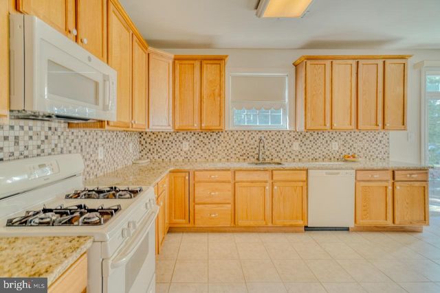 310 PAR DR, Philadelphia, PA 19115