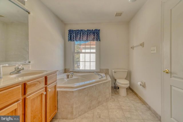 310 PAR DR, Philadelphia, PA 19115