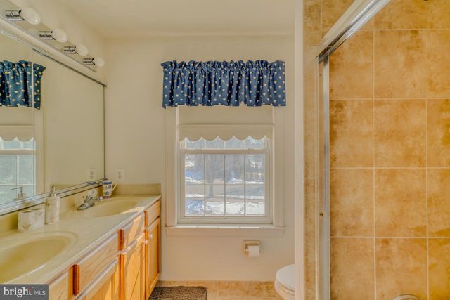 310 PAR DR, Philadelphia, PA 19115