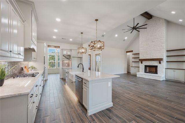 6652 Ridgeview Estates Lane, Bryan, TX 77808