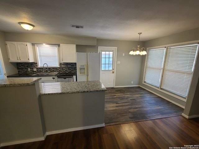 114 KILLARNEY DR, San Antonio, TX 78223