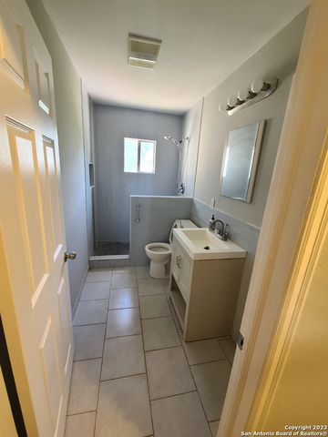 114 KILLARNEY DR, San Antonio, TX 78223