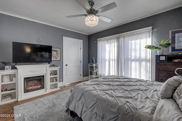 1005 N Moffett Avenue, Joplin, MO 64801