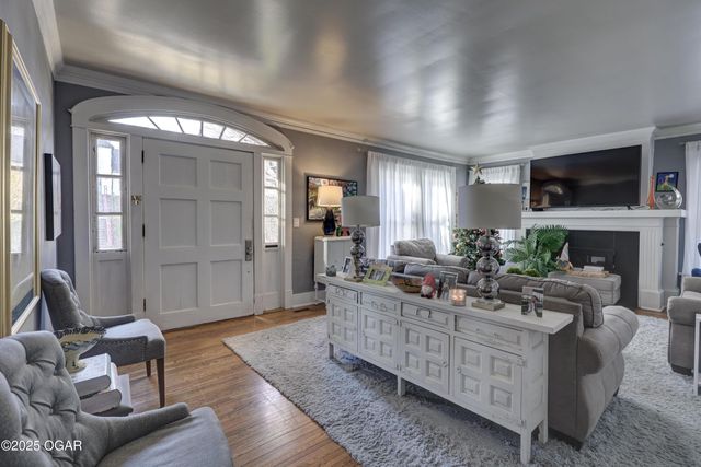 1005 N Moffett Avenue, Joplin, MO 64801