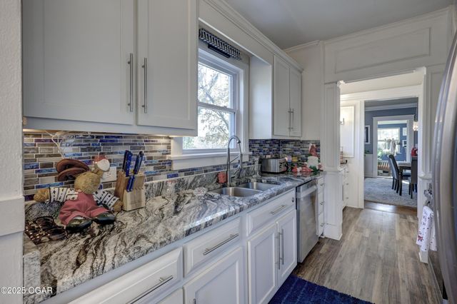 1005 N Moffett Avenue, Joplin, MO 64801