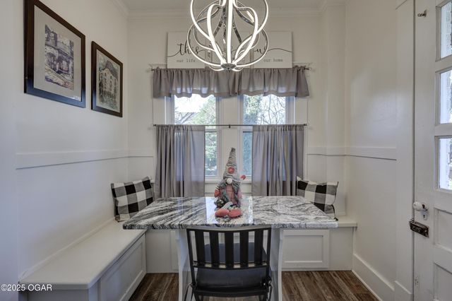 1005 N Moffett Avenue, Joplin, MO 64801