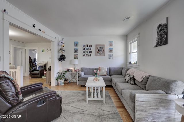 1005 N Moffett Avenue, Joplin, MO 64801